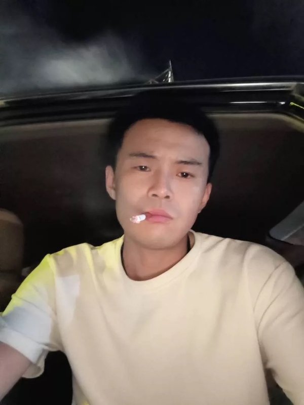 爱睡觉的土拨鼠的第一张照片--上海残疾人相亲网