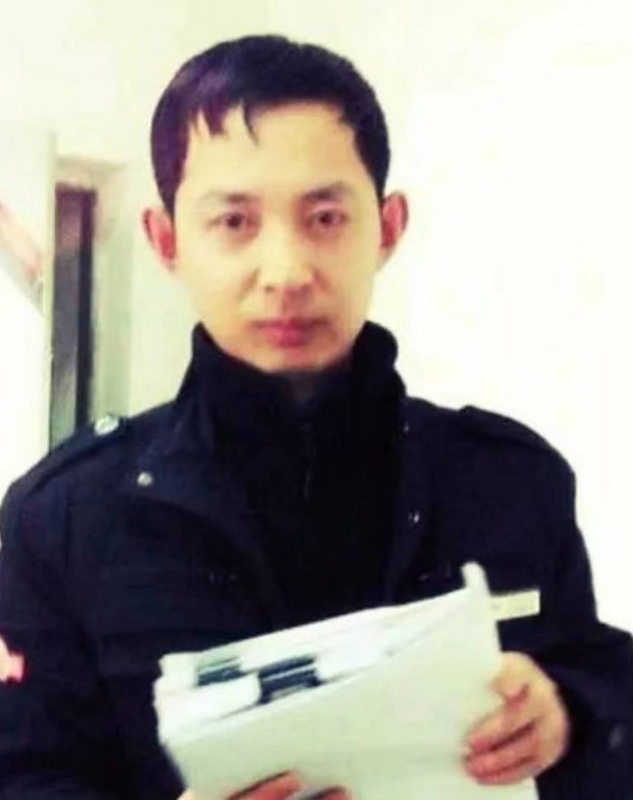 风雨中有你的第一张照片--上海残疾人相亲网